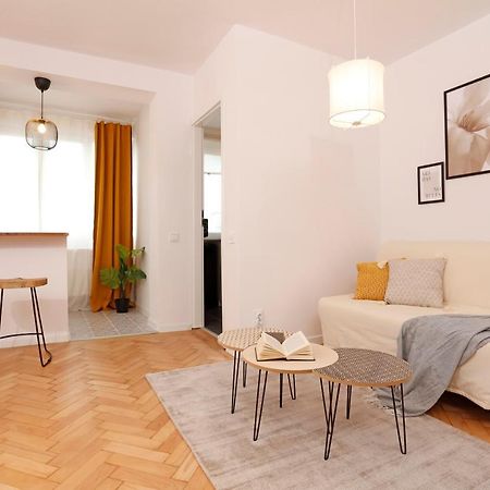 ブカレストChic Scandinavian Style Studioアパートメント エクステリア 写真